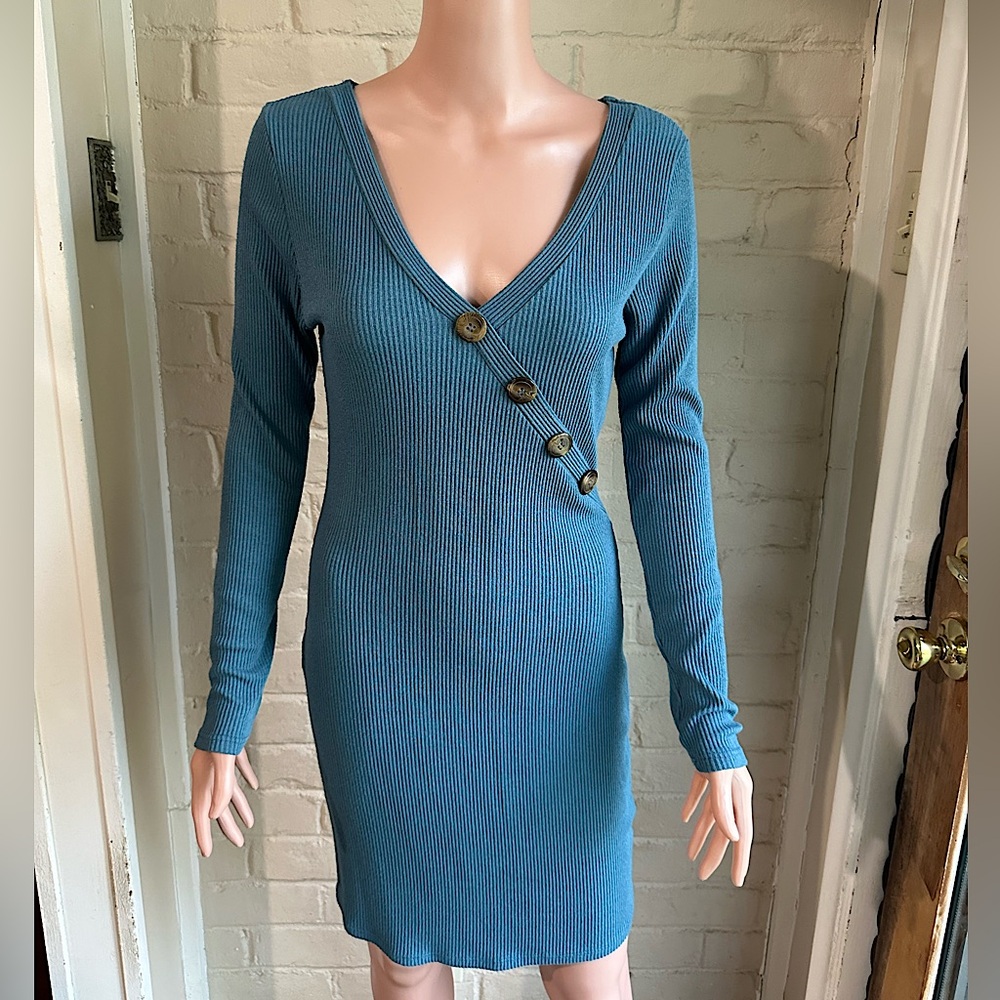 Alya size medium blue teal turquoise long sleeve sweater dress